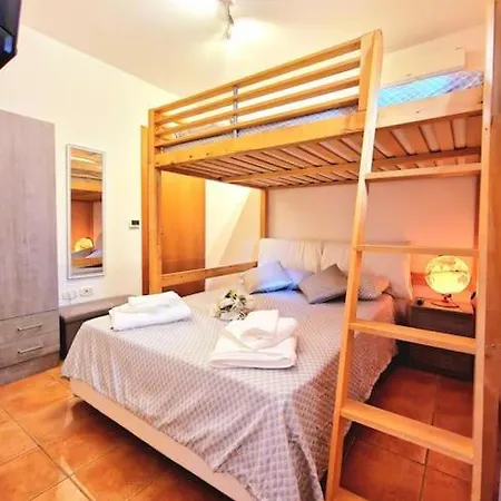 Al Borghetto Di Elena Con Garage Lejlighed *